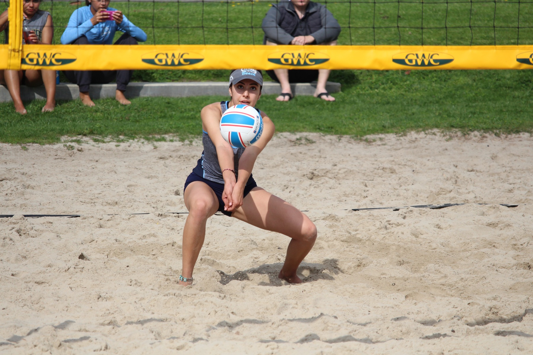 No. 7 Beach Volleyball Splits Friday Doubleheader