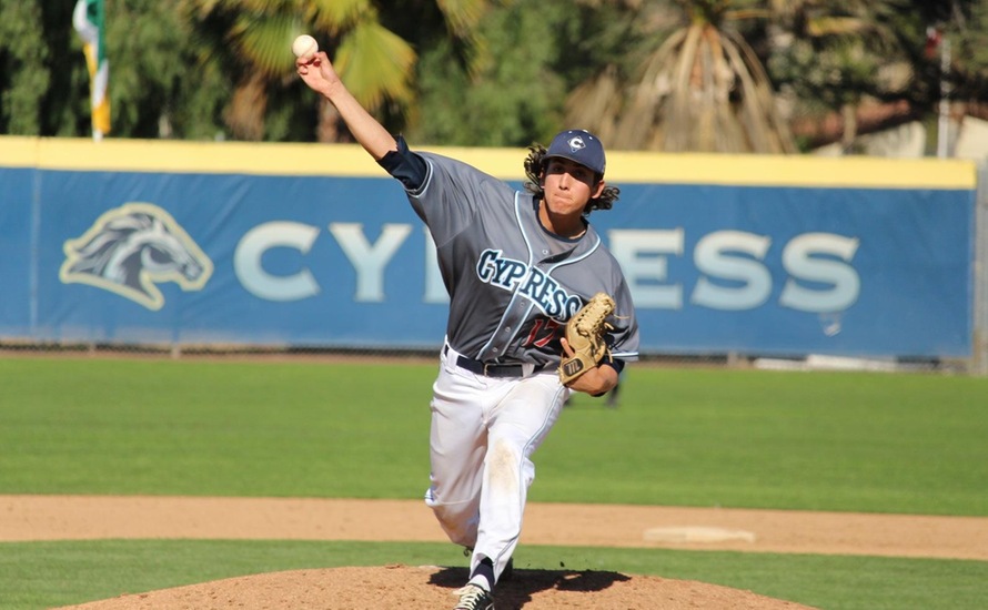 No. 1 Chargers Begin Homestand With 9-1 Victory Over No. 3 Glendale