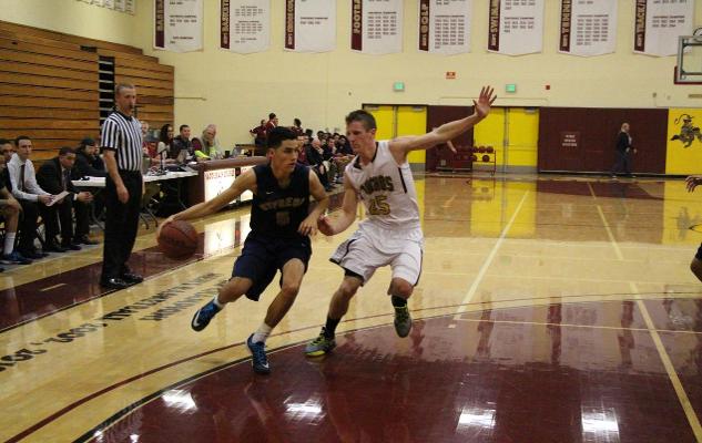 Men’s Basketball Loses Close One to Riverside, 60-58