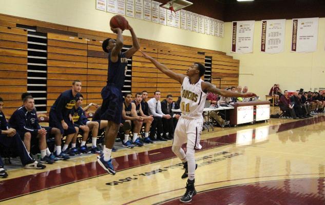 Wright's 26 Points Leads Men's Basketball to Victory Over Santa Ana, 58-45