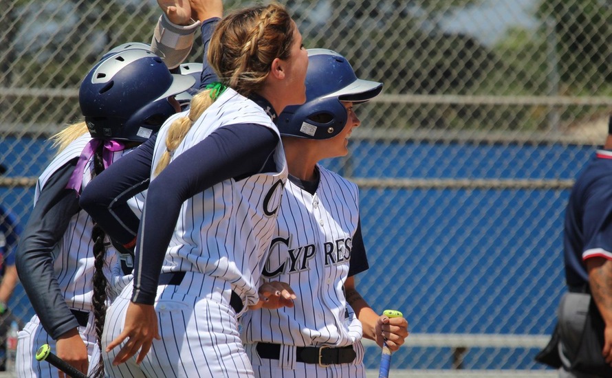 Chargers Fight Off Cougars in Super Regional, 5-1