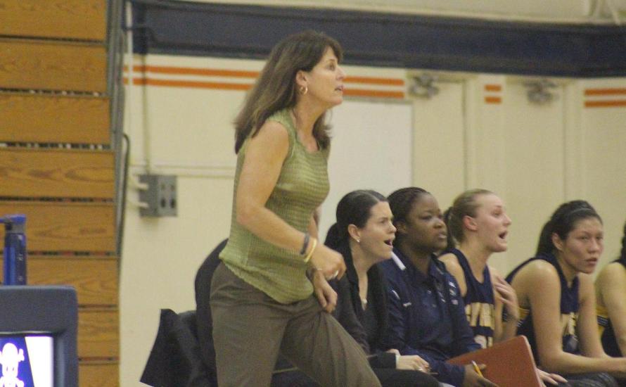 Margaret Mohr Named 2016 OEC Coach of the Year
