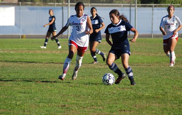 Women’s Soccer Back in Win Column With 4-0 Victory Over Santa Ana