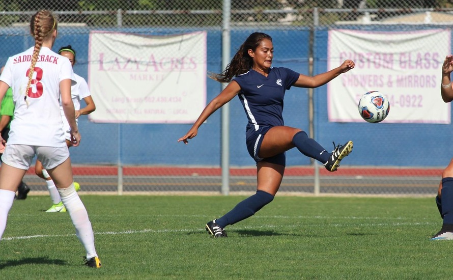 Women's Soccer Keeps it Rolling with 2-1 Victory Over Saddleback
