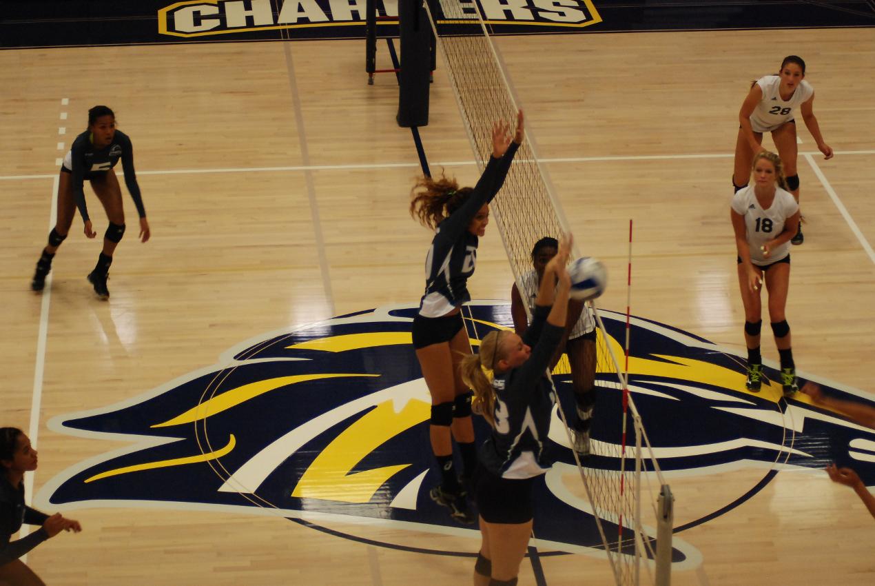 Women’s Volleyball Improves to 8-0 With 3-1 Win Over El Camino