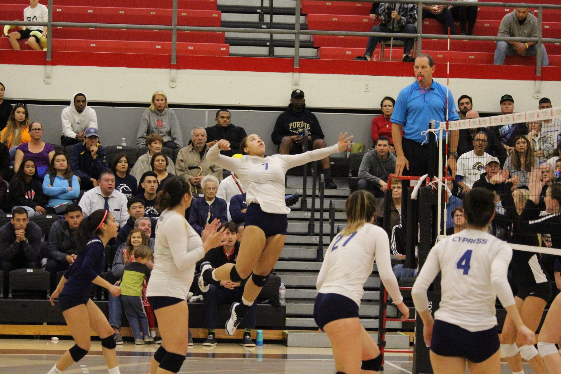 Chargers Upset Long Beach in Epic Five-Set Comeback; Earn State Tournament Berth