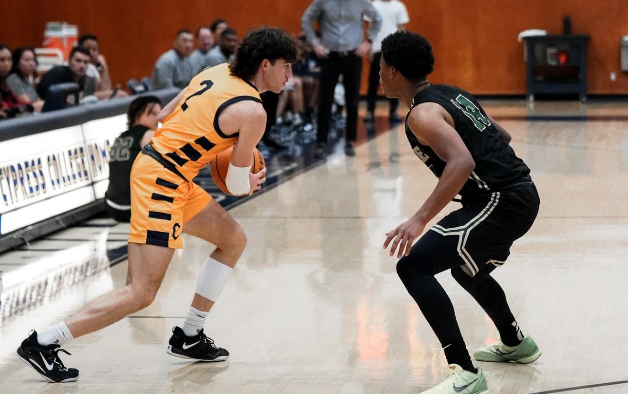 Chargers Drop to the Fullerton Hornets, 60-89