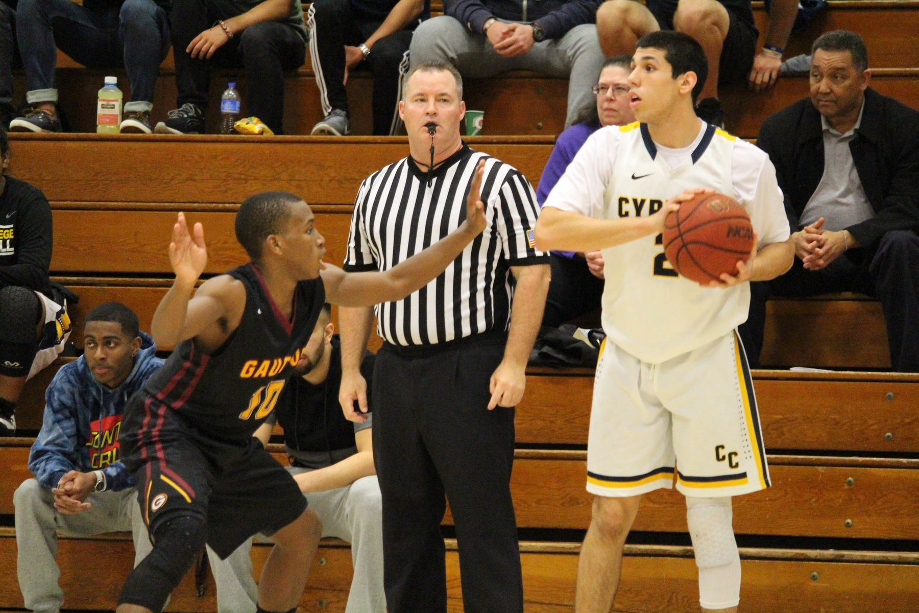 Chargers Fall to Gauchos on Sophomore Night, 65-42