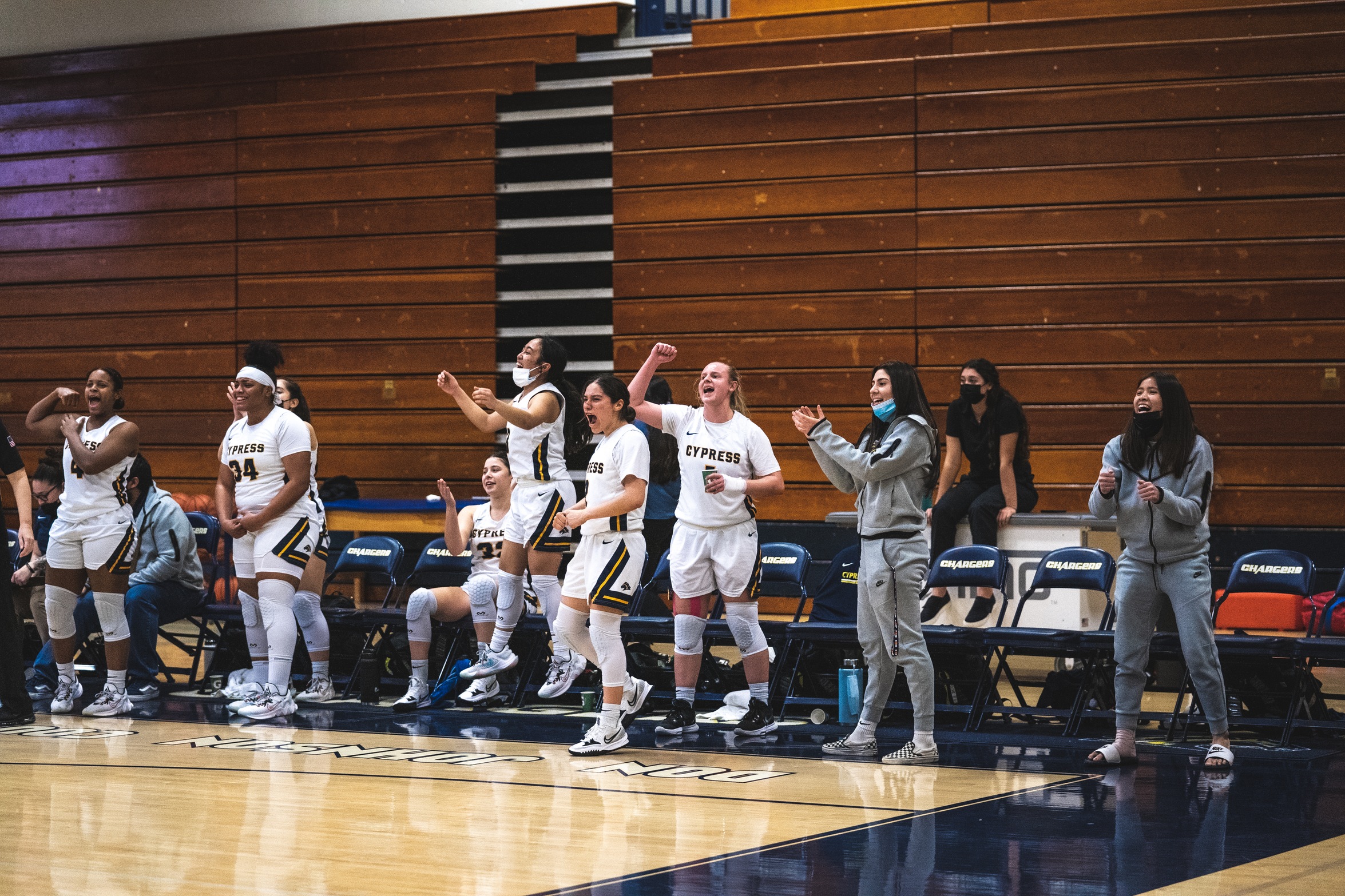 Women's Basketball Coasts to 80-59 Victory Over Golden West