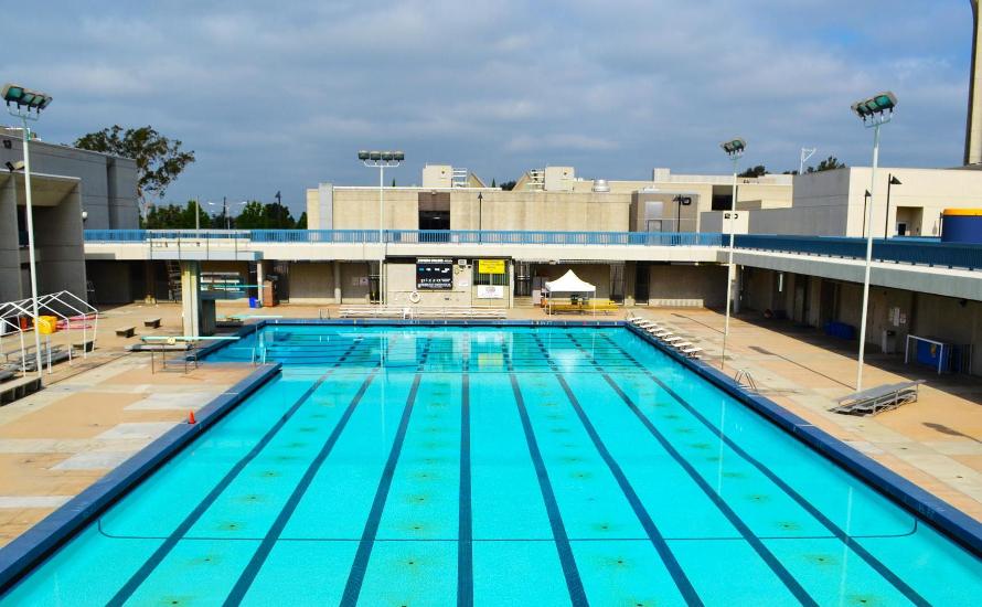 Men's Swim & Dive Edge Out Fullerton & Santa Ana