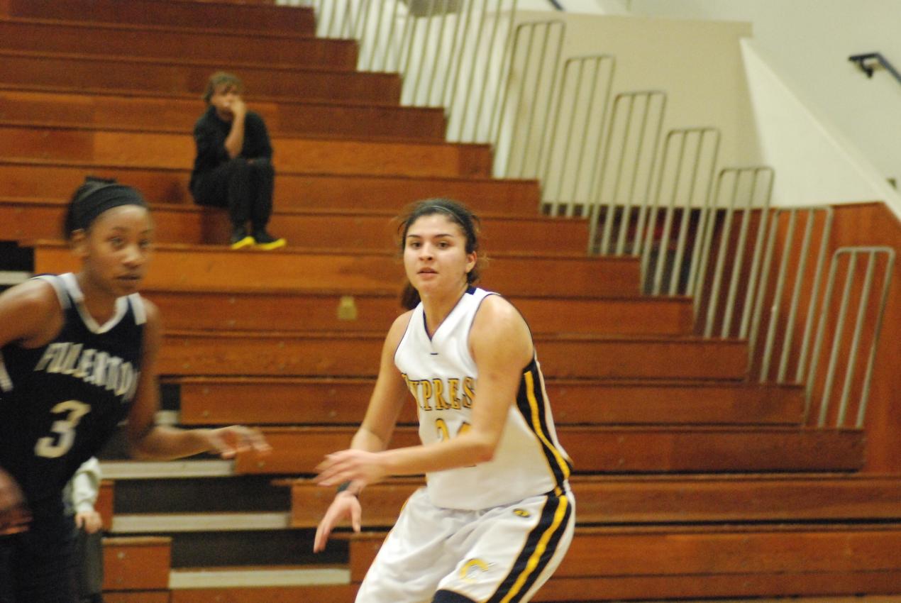 Defense propelled 8-straight for Lady Chargers