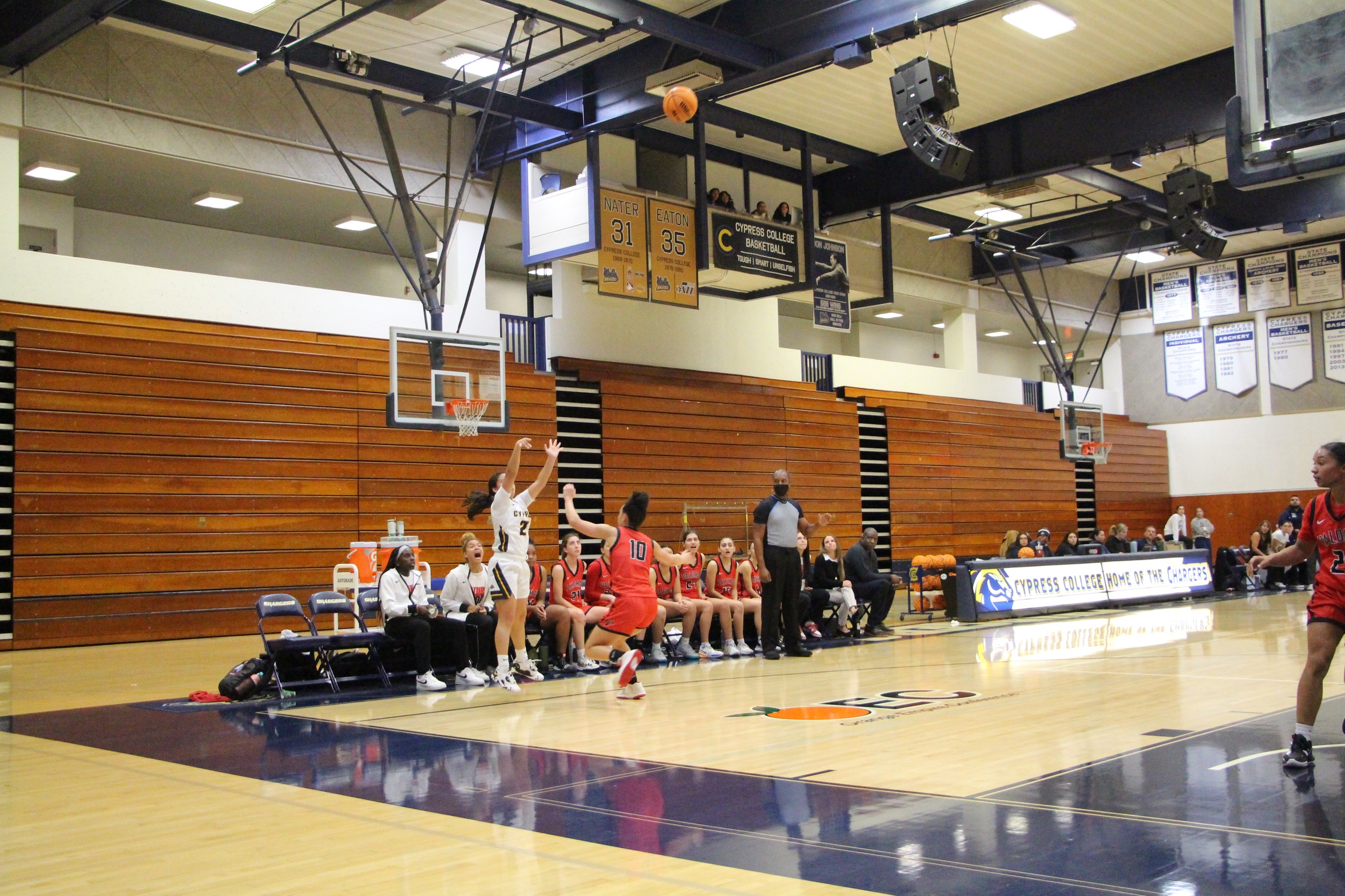 Women’s Basketball Drops First Game of the Lady Charger Classic Tournament