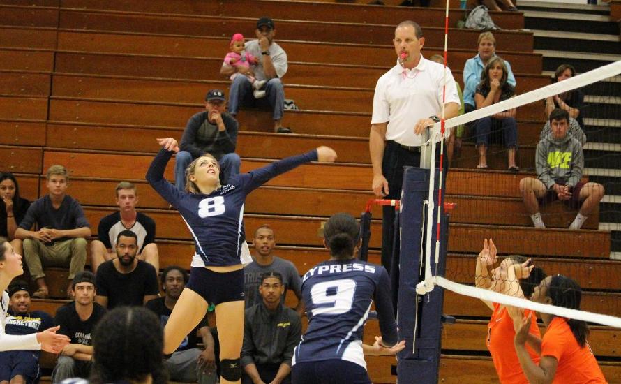 No.8 Chargers Sweep No. 25 Riverside in Key OEC Matchup
