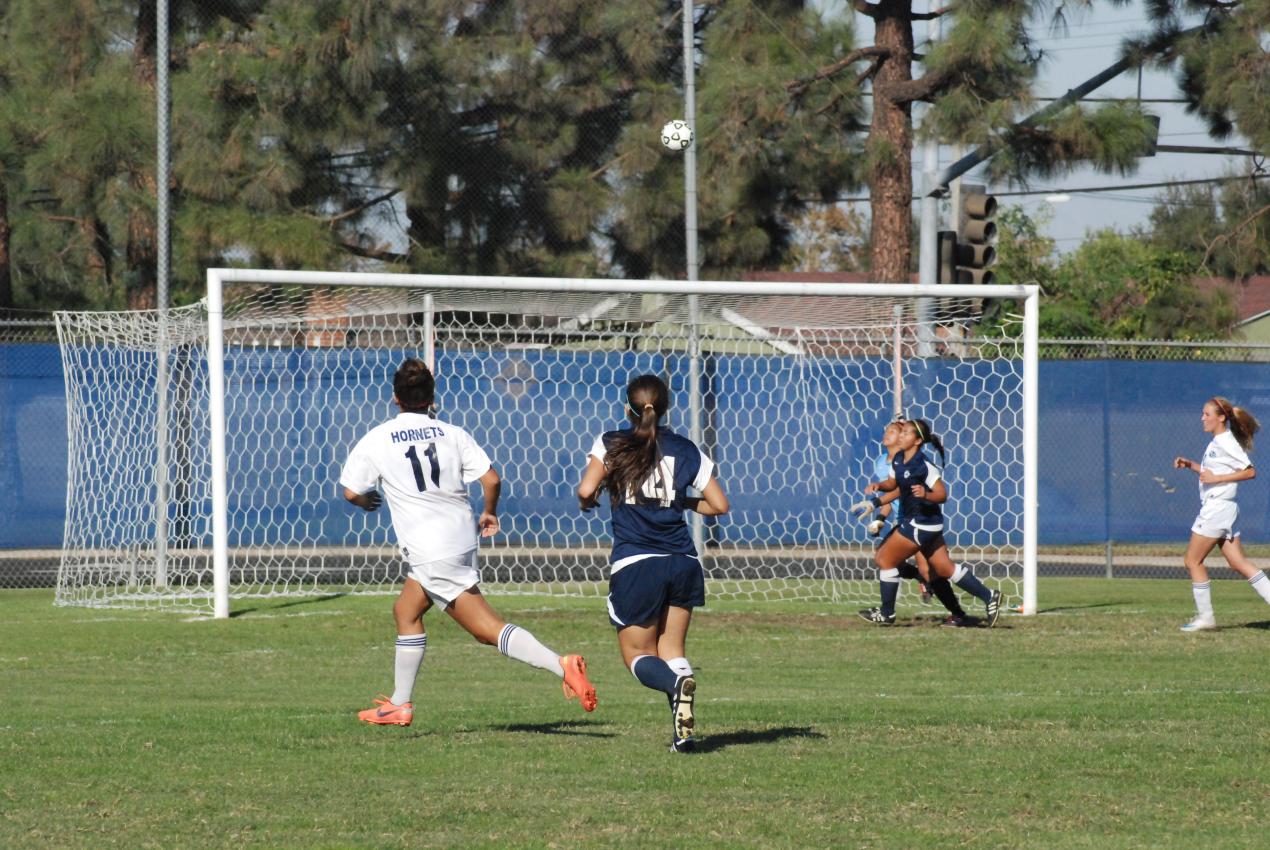 Chargers quick start beat Fullerton 3-0