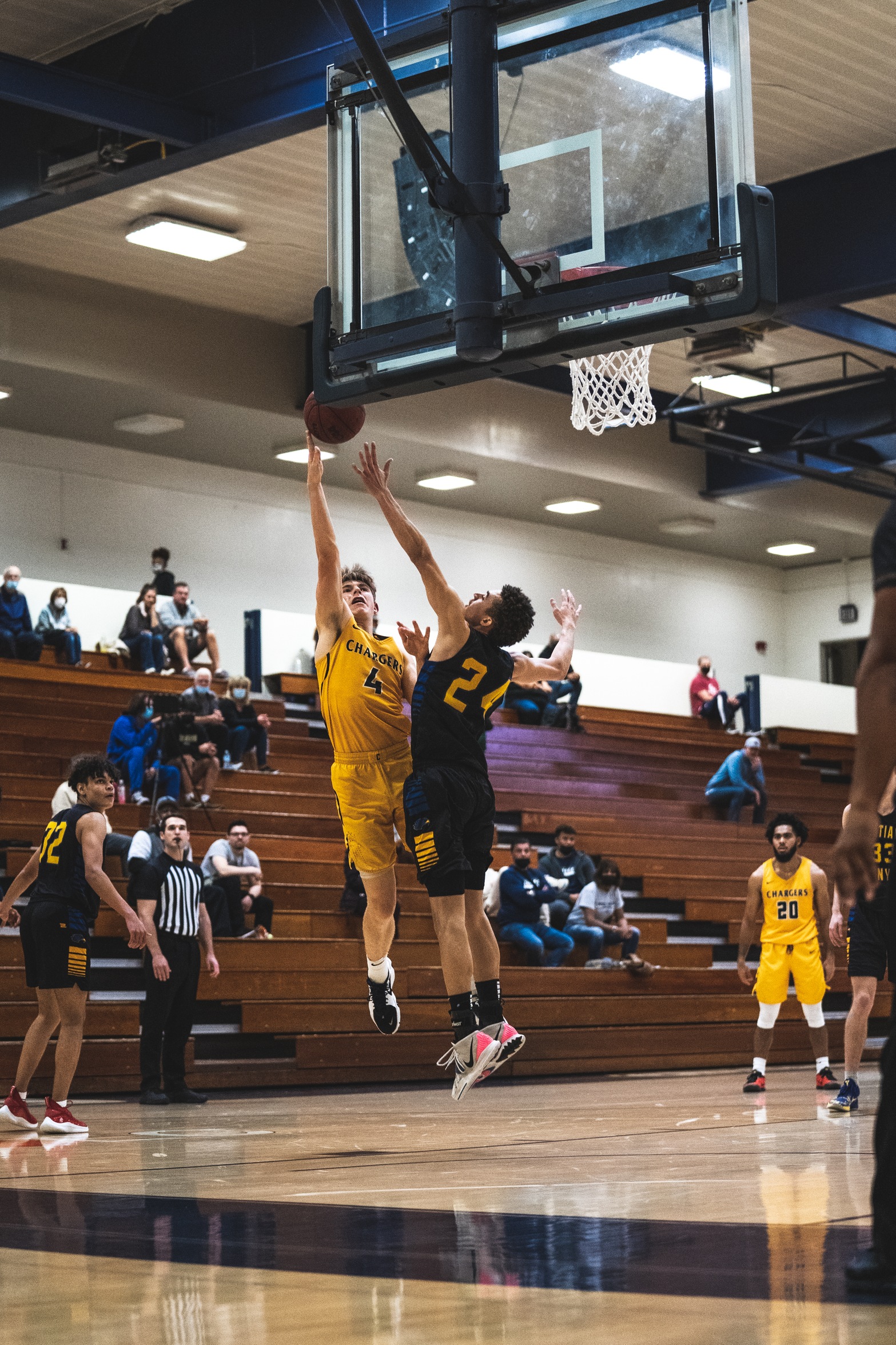 Chargers hand Santiago Canyon first OEC loss of the season, 79-70