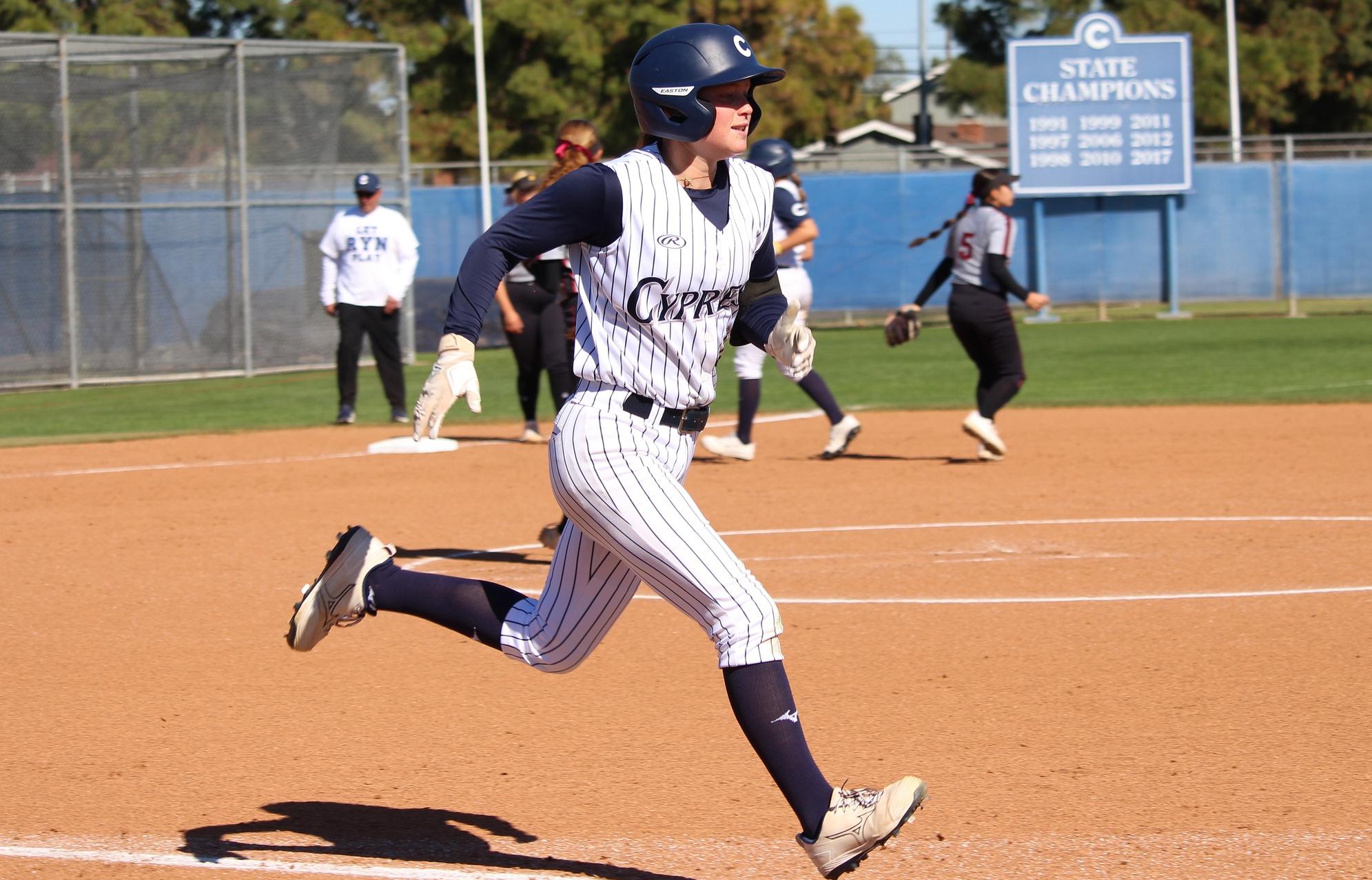Chargers Sweep Antelope Valley in Doubleheader